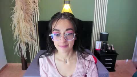 Snapshot of desiring__angel chatting on 03.06.25 Desiring Angel online show from 03.06.25