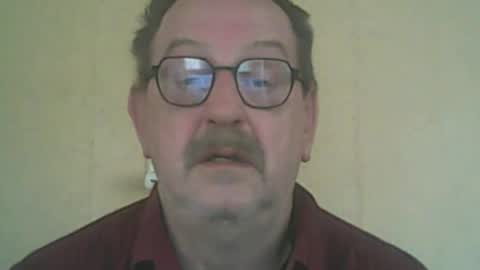 Snapshot of destelp chatting on 04.19.26 destelp online show from 04.19.26