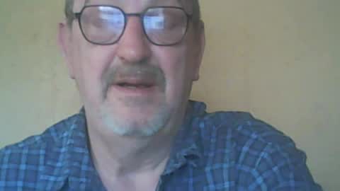 Snapshot of destelp chatting on 07.11.26 destelp online show from 07.11.26