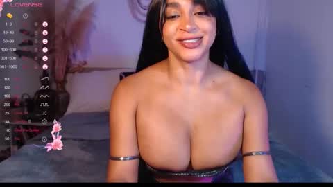 Snapshot of destinnemil chatting on 04.23.26 Destinne Mill online show from 04.23.26