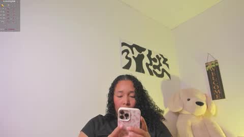 Snapshot of desty_y chatting on 02.04.26 desty_y online show from 02.04.26