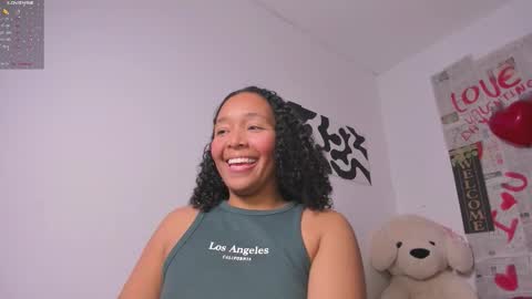 Snapshot of desty_y chatting on 02.15.26 desty_y online show from 02.15.26