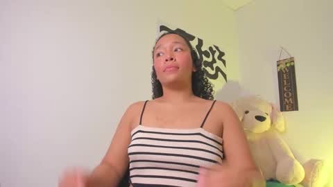 Snapshot of desty_y chatting on 02.26.26 desty_y online show from 02.26.26