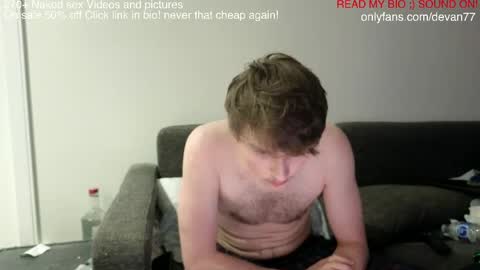 Snapshot of devantheplug chatting on 05.11.26 Devan online show from 05.11.26