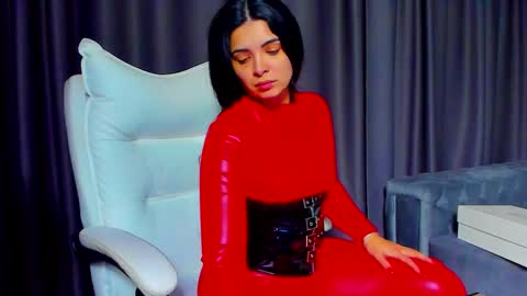 Snapshot of devashaqueen chatting on 11.19.25 Devasha online show from 11.19.25