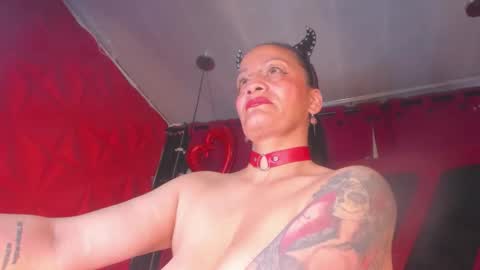 devil_taylorx online show from 11.15.25