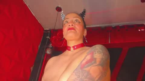 devil_taylorx online show from 01.14.26