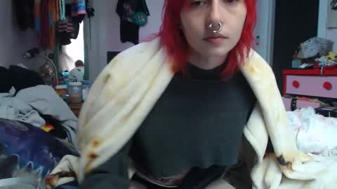 Snapshot of devilg1rl chatting on 05.04.26 poutyangel online show from 05.04.26