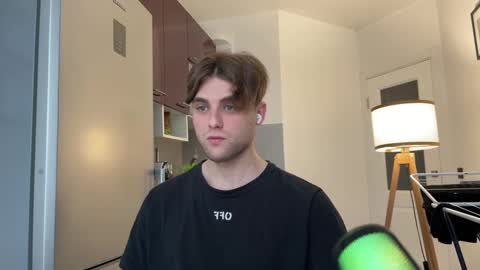 devilnut1 online show from 02.12.25