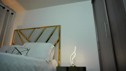 Devin Hunter online show from 02.06.25