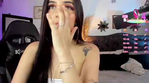 PaulaInsta  paulacastellanos 1Pvt open online show from 09.17.25