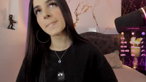 PaulaInsta  paulacastellanos 1Pvt open online show from 11.09.25