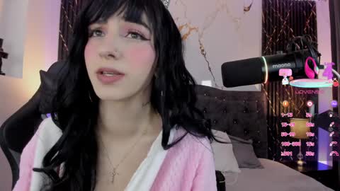 Snapshot of devlin_violet__ chatting on 03.31.26 PaulaInsta paulacastellanos 1Pvt open online show from 03.31.26