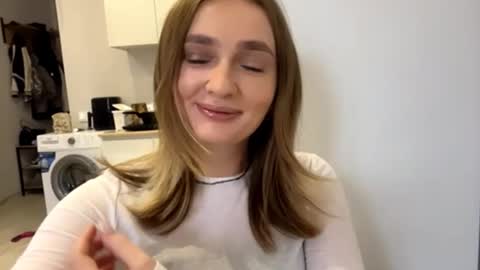 Snapshot of devoramarkuson chatting on 11.18.25 Mira online show from 11.18.25