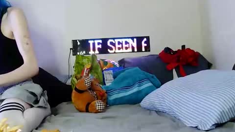 Snapshot of devykitten2018 chatting on 04.06.26 devykitten online show from 04.06.26