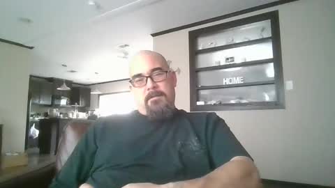 Snapshot of dexterbanana chatting on 12.25.24 Mike Sounde online show from 12.25.24