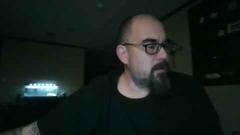 Snapshot of dexterbanana chatting on 01.08.25 Mike Sounde online show from 01.08.25