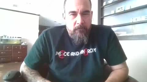 Snapshot of dexterbanana chatting on 01.21.25 Mike Sounde online show from 01.21.25