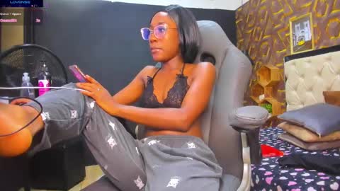 Snapshot of deyy_madisson chatting on 01.26.25 Madisson online show from 01.26.25