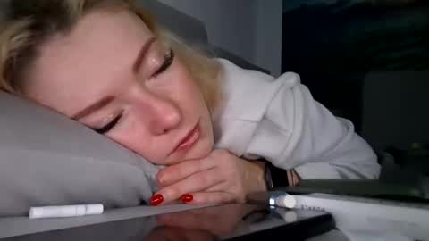 Snapshot of dgesika254182 chatting on 01.20.25 dgesika254182 online show from 01.20.25