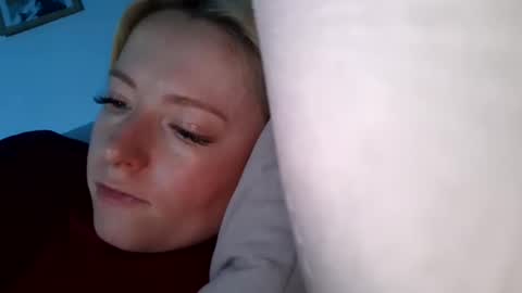 Snapshot of dgesika254182 chatting on 01.25.25 dgesika254182 online show from 01.25.25