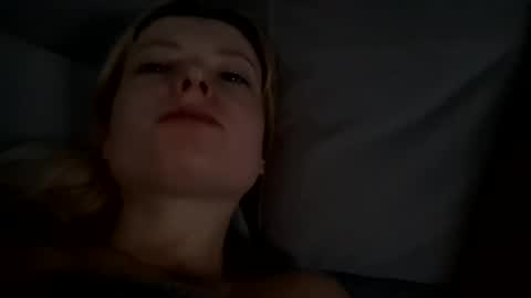 Snapshot of dgesika254182 chatting on 02.16.25 dgesika254182 online show from 02.16.25