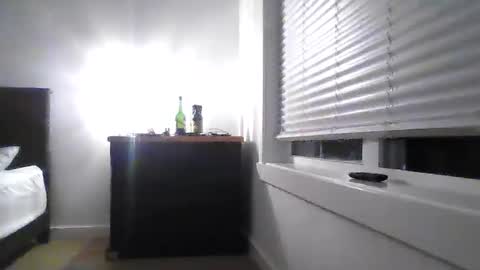 Snapshot of dh124947 chatting on 05.21.26 dh124947 online show from 05.21.26