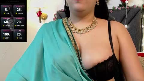 Snapshot of dharanisnisha chatting on 04.25.26 dharanisnisha online show from 04.25.26