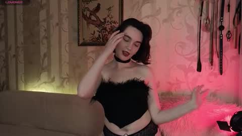 Snapshot of dia__diana chatting on 10.17.25 Diana Di Honey online show from 10.17.25