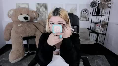 Snapshot of diaangell chatting on 01.15.26 Dia online show from 01.15.26