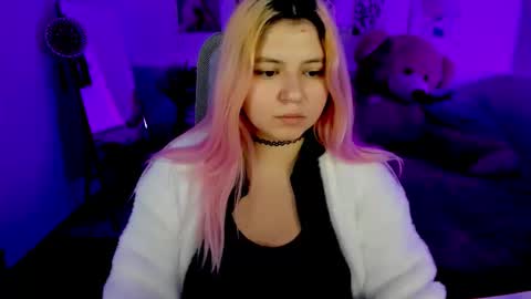 Snapshot of diaangell chatting on 02.14.26 Dia online show from 02.14.26