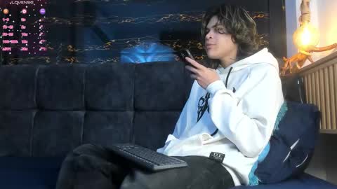 diamond_twink online show from 11.04.25