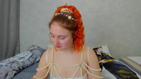 Snapshot of diamondellis chatting on 05.20.26 Ellis online show from 05.20.26