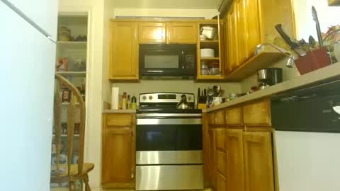 Snapshot of diamondmonroexo chatting on 10.31.25 DiamondMonroeXo online show from 10.31.25