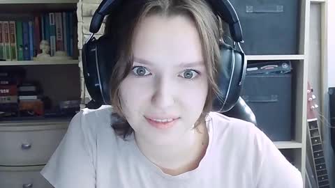 diana_back3 online show from 09.30.25