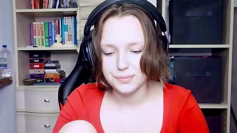 diana_back3 online show from 10.18.25