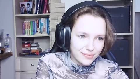 diana_back3 online show from 10.26.25