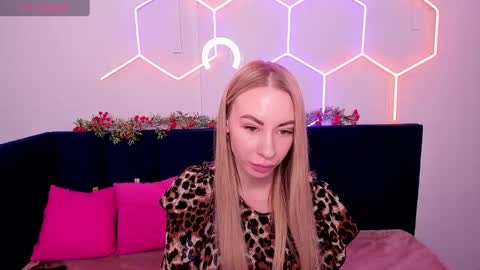 Diana  online show from 01.12.25