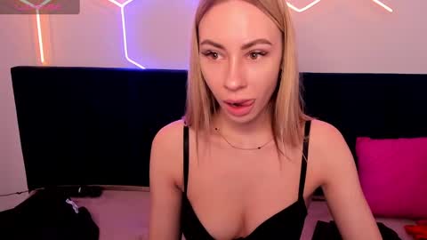 Diana  online show from 02.15.25