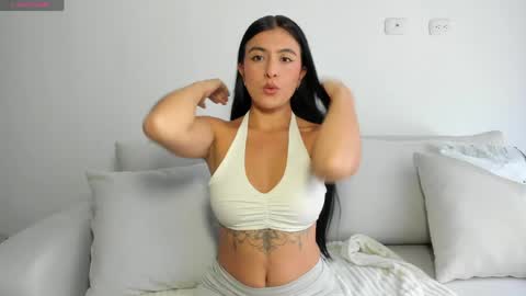 Snapshot of diana_jones_ chatting on 05.29.26 POCA online show from 05.29.26