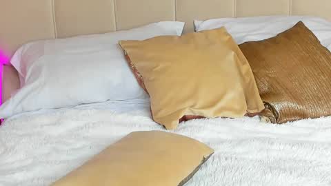 dianac1998 online show from 02.14.26