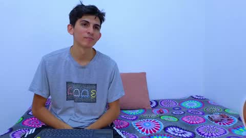 Ana  Leo online show from 02.04.25