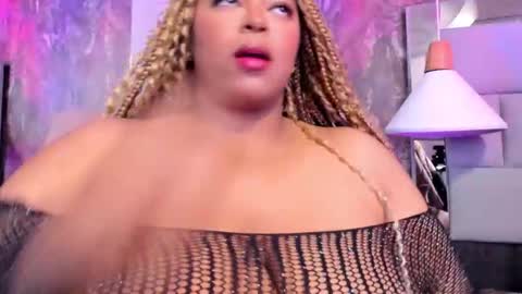 Snapshot of diane_melo chatting on 10.14.25  DIANE  online show from 10.14.25