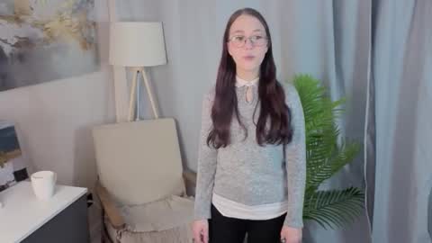 My name is Mia online show from 10.24.25