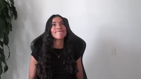 Melania   -    online show from 03.03.25