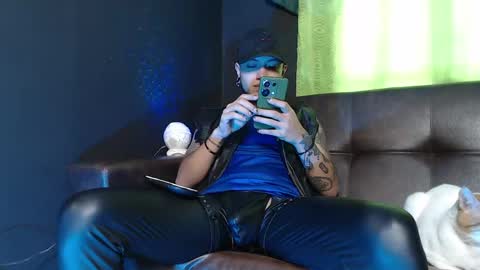 Snapshot of dicaprioo_ chatting on 05.05.26 DICAPRIO online show from 05.05.26