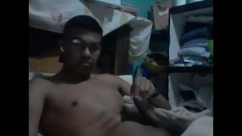 Snapshot of dick577943 chatting on 12.21.24 dick577943 online show from 12.21.24