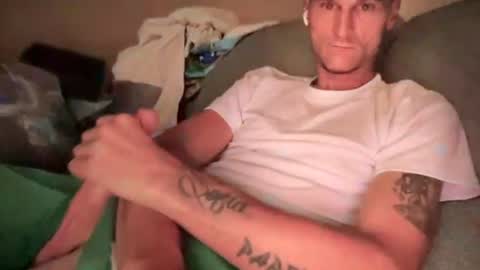 Snapshot of dickabitchdown chatting on 06.23.26 DickABitchDown Alexys real spanishmami online show from 06.23.26