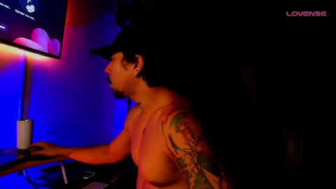 Snapshot of dickdamian_ chatting on 05.12.26 Damin online show from 05.12.26