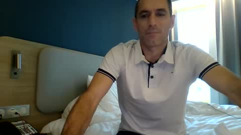 Snapshot of didare chatting on 10.21.25 didare online show from 10.21.25